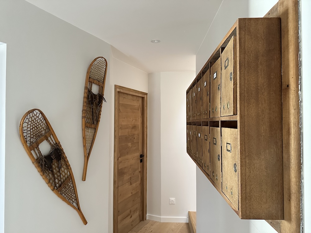 Aménagement intérieur en bois du chalet à Champagny-en-Vanoise